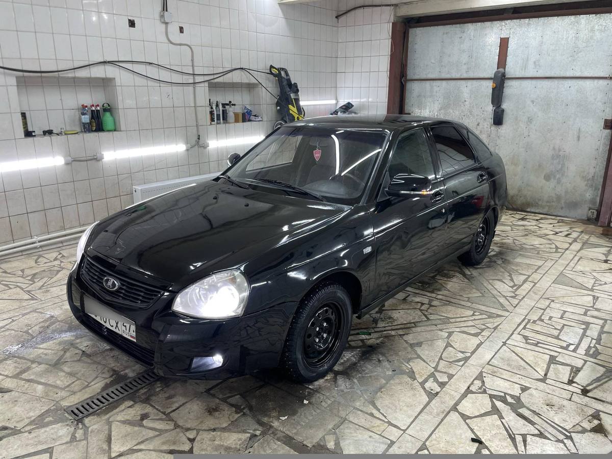 Купить LADA (ВАЗ) Priora I хэтчбек 5 дв., 2008 года, цвет: Черный, за  250000 руб. в Санкт-Петербурге